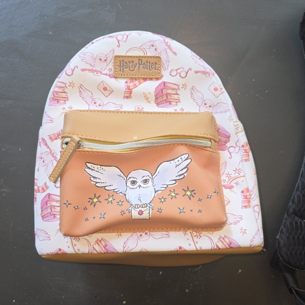 Harry Potter Hedwig Owl Mini Backpack Bioworld White Tan Faux Leather NWT‎